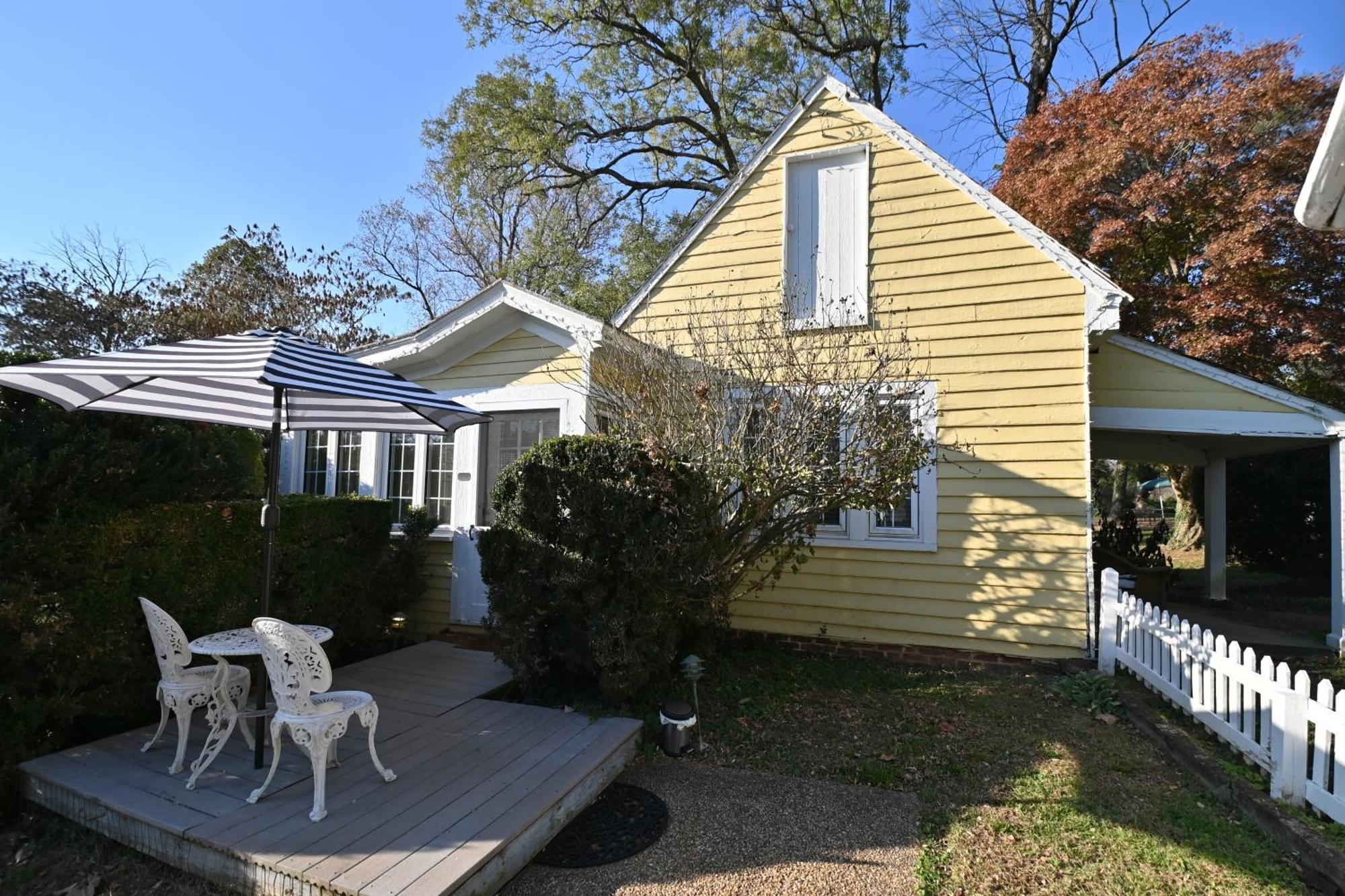 Prospect Hill Inn & Restaurant Zion Crossroads Bagian luar foto