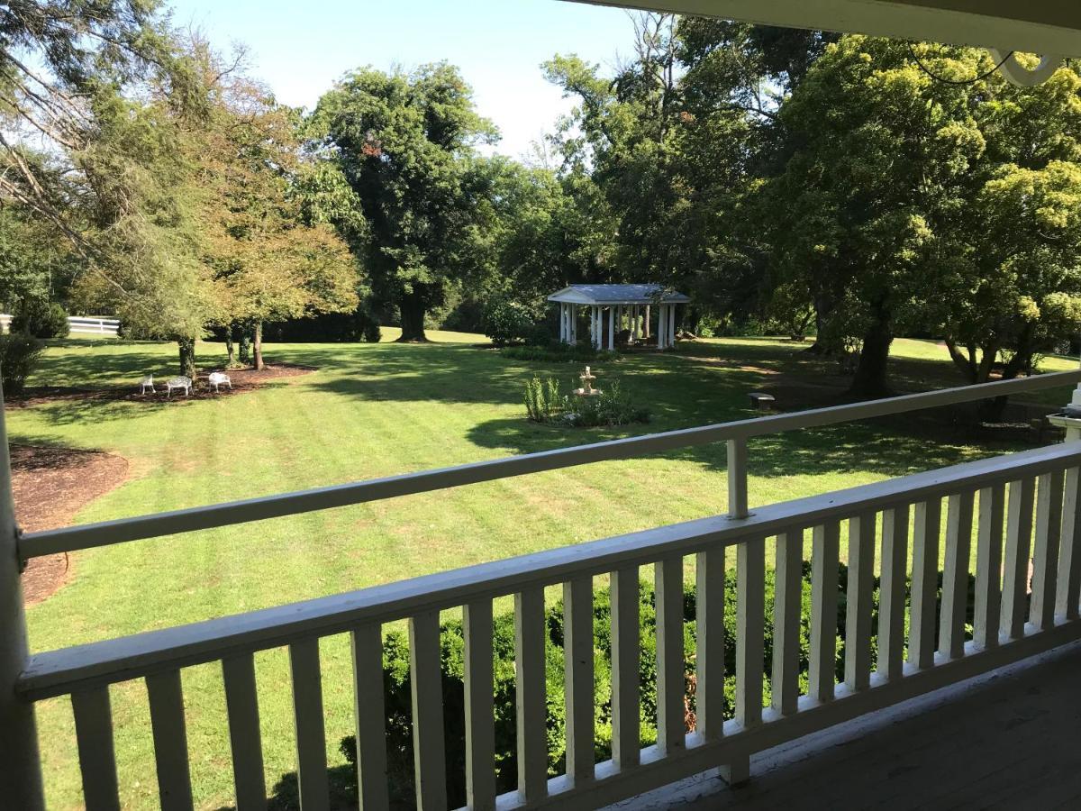 Prospect Hill Inn & Restaurant Zion Crossroads Bagian luar foto